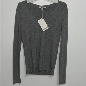 4125. SPLENDID  Bamboo Vneck top in Heather Grey Sz S NWT $68